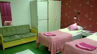 Мотели Motel Ruskalinna Пелло Двухместный номер с 2 отдельными кроватями и общей ванной комнатой-2